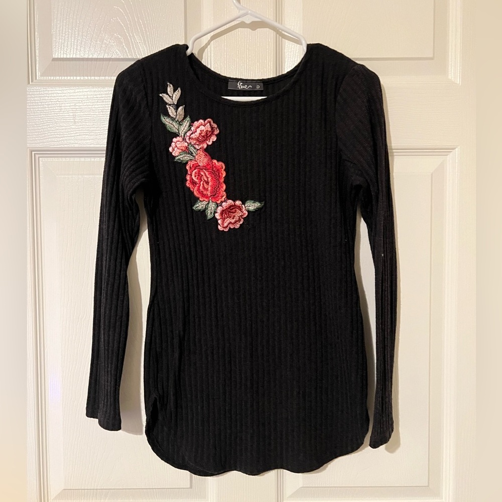 Women’s L floral shirt